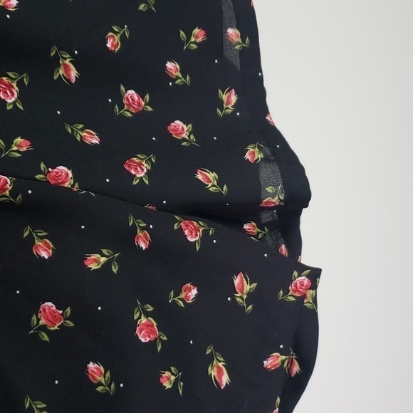 Disney Princess Womens Rosebud & Polkadot Print Bell Sleeve Romper Size L - Picture 8 of 16